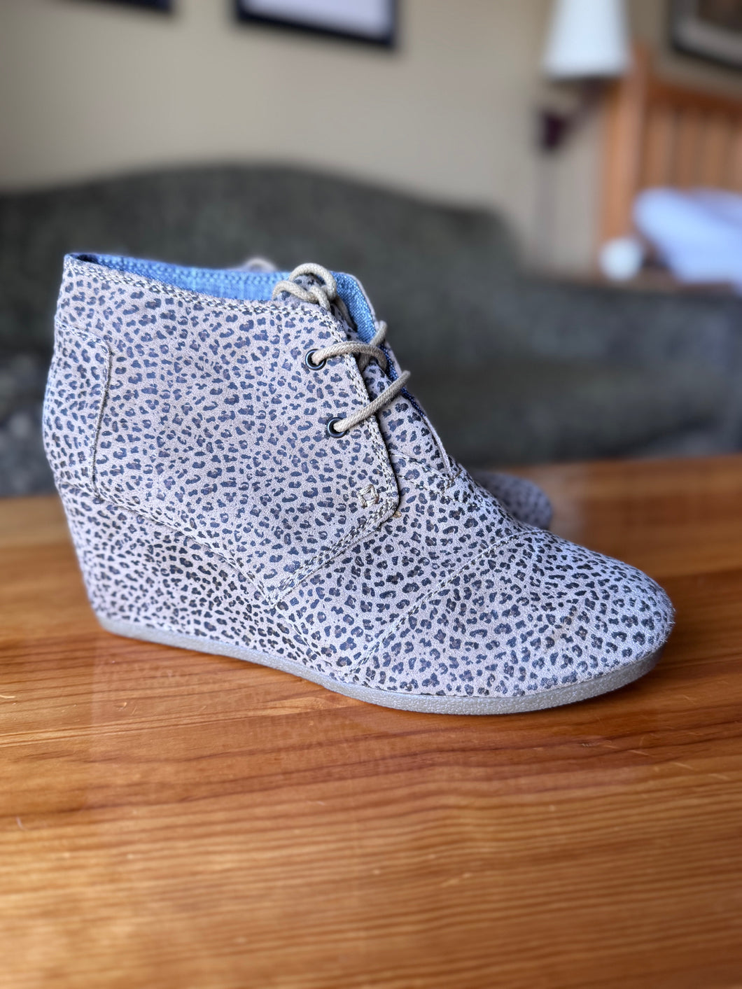 (9) TOMS Leopard Suede Desert Wedge Bootie Women's