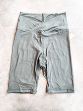 Load image into Gallery viewer, Charcoal Butter Bike Shorts