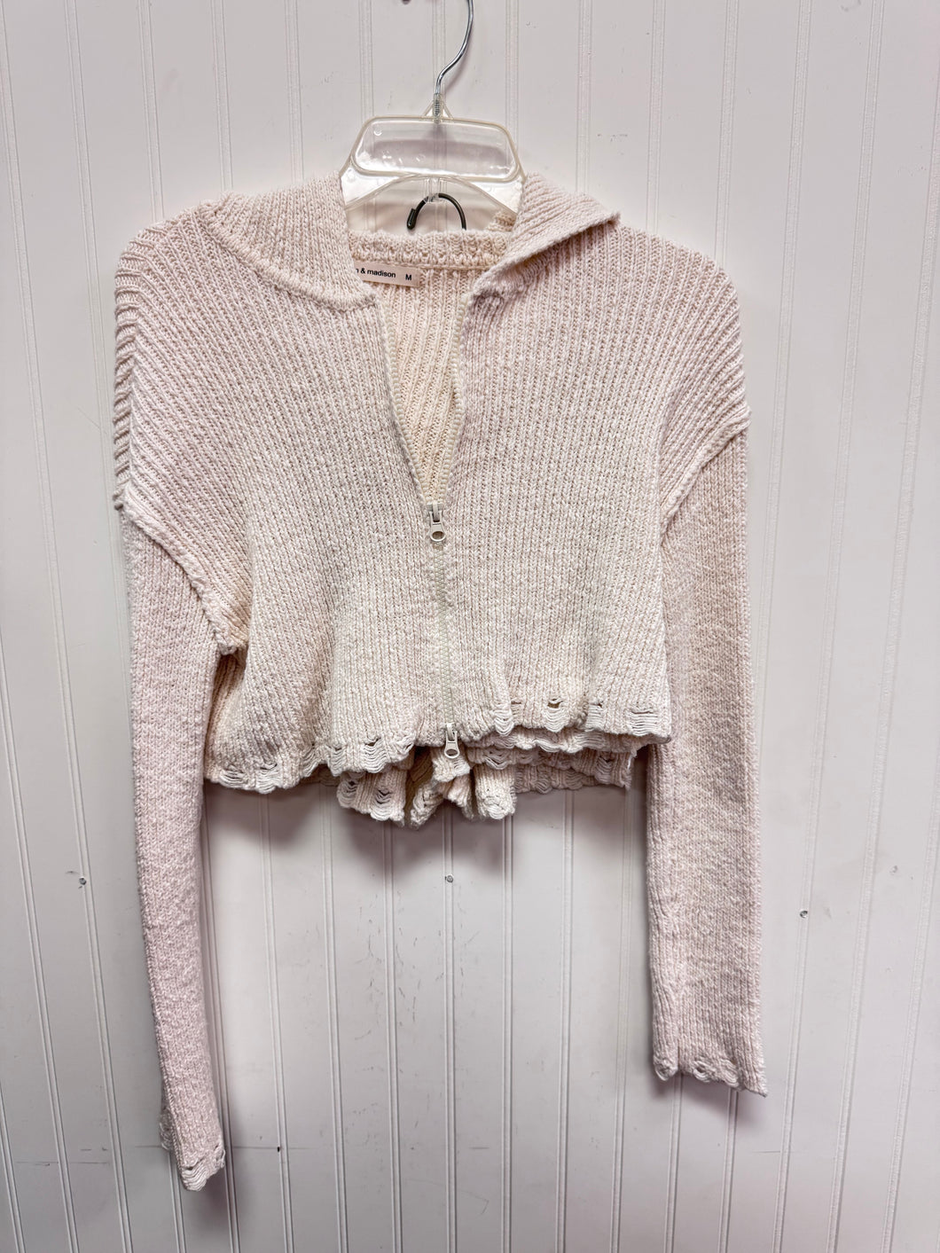 (M) Moon & Madison White Sweater Set Womens