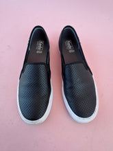 Load image into Gallery viewer, (8) KEDS Black DreamFoam Sneaker Women&#39;s