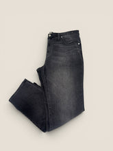 Load image into Gallery viewer, (32/14) Madewell Black Boyfriend Jean