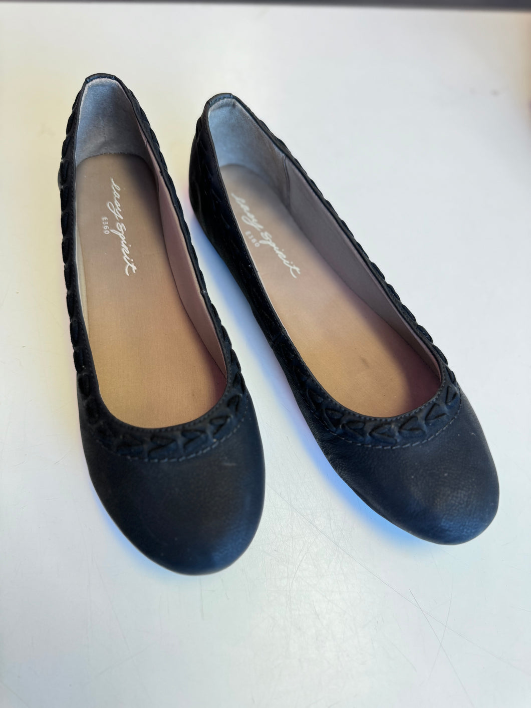(11W) Easy Spirit Black Flat Womens