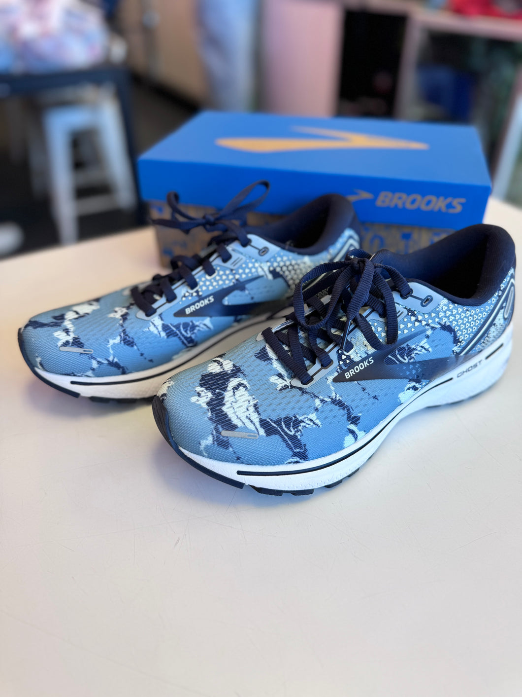 (9.5) Brooks Ghost Teal Sneaker Women's