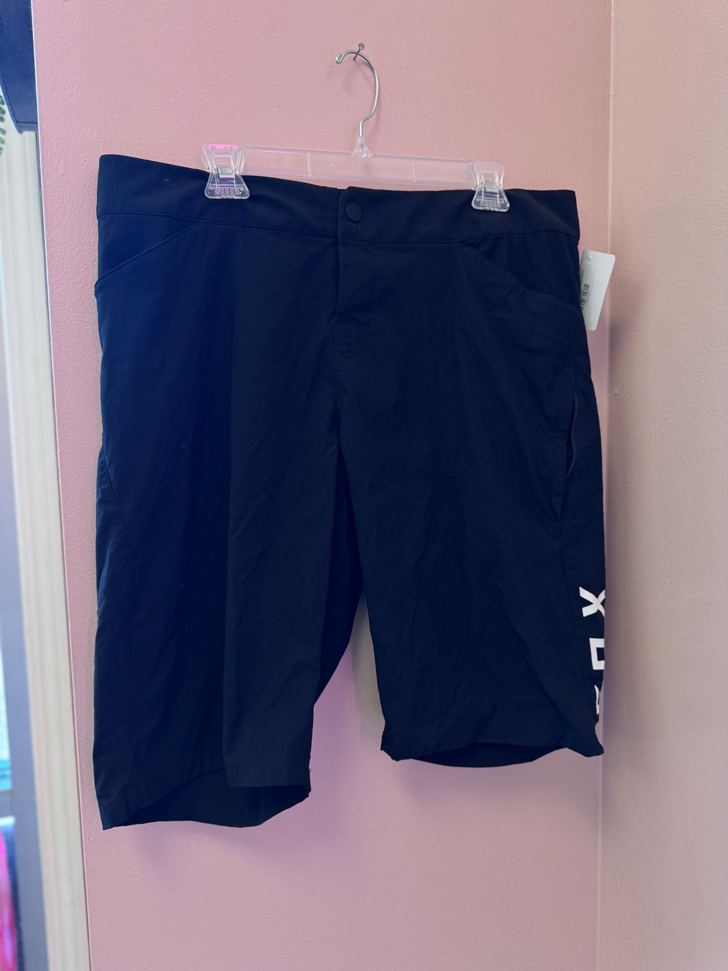 (38) Fox Black Board Shorts Mens