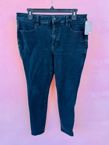 (14) American Eagle Black Skinny Jeans Women's