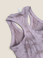 Load image into Gallery viewer, (XS) Athleta Lavendar Seamless Tank