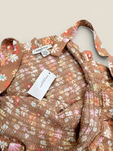 Load image into Gallery viewer, (L) American eagle Tan Floral Smocked Dress