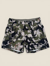 Load image into Gallery viewer, (M) HUK Men's Green Camo Shorts