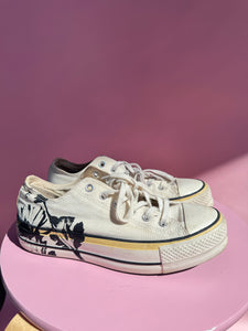 (10) Converse Tan Black Floral Platform Sneaker