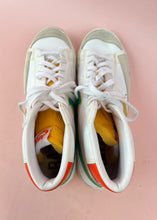 Load image into Gallery viewer, (12) Nike White Blazer Mid 77 Green Sneaker Men&#39;s