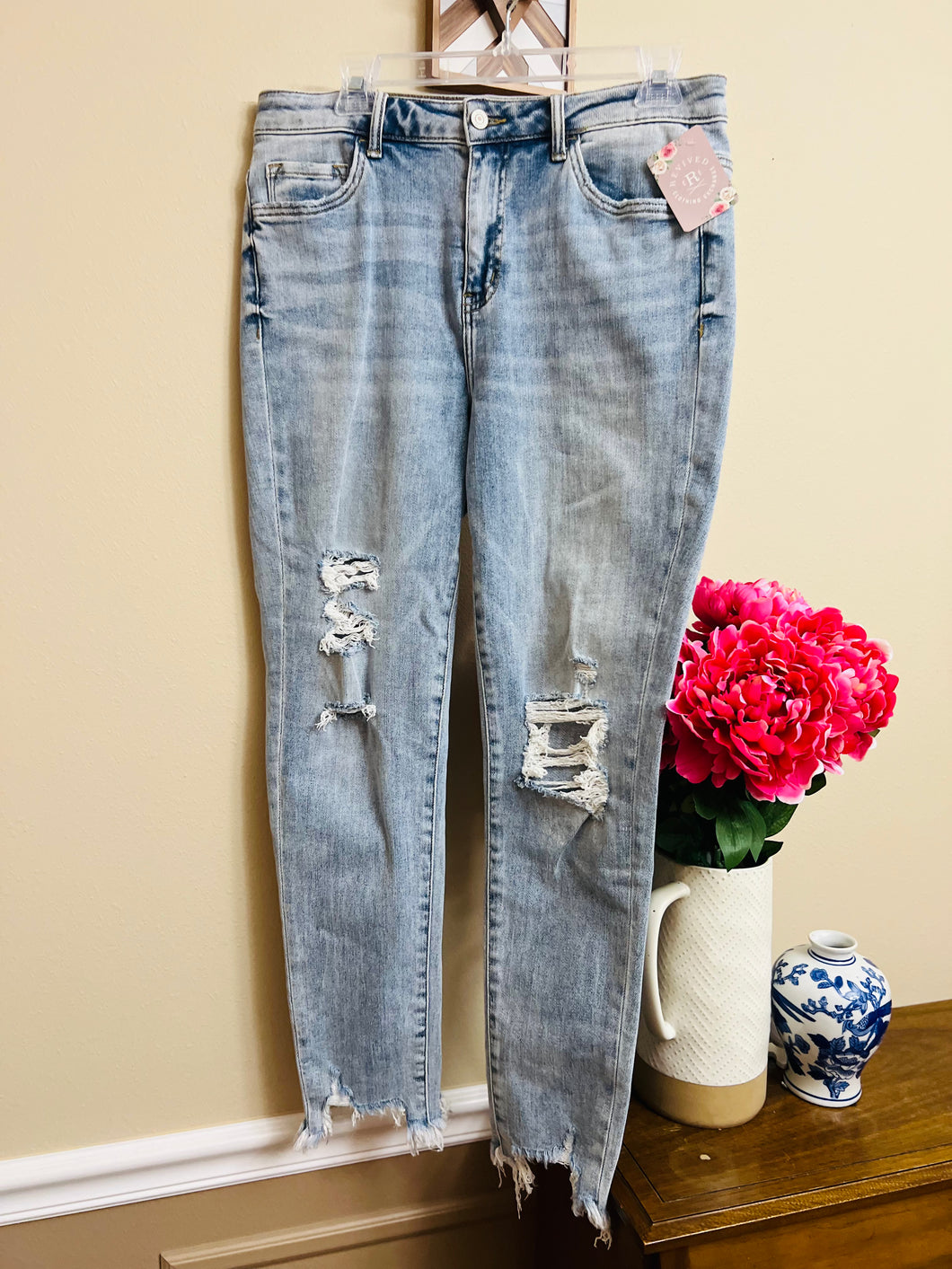 (31) Lovervet Raw Hem Jeans Womens