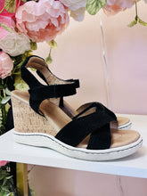 Load image into Gallery viewer, (10) Born Black Wedges Womens