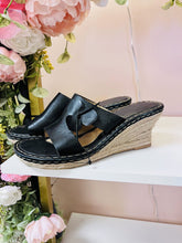 Load image into Gallery viewer, (11) Born Black Leather Wedge Sandal