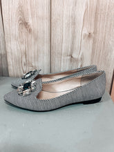 Load image into Gallery viewer, (5) Sole Society Striped Libry Jeweled Shoe Womens