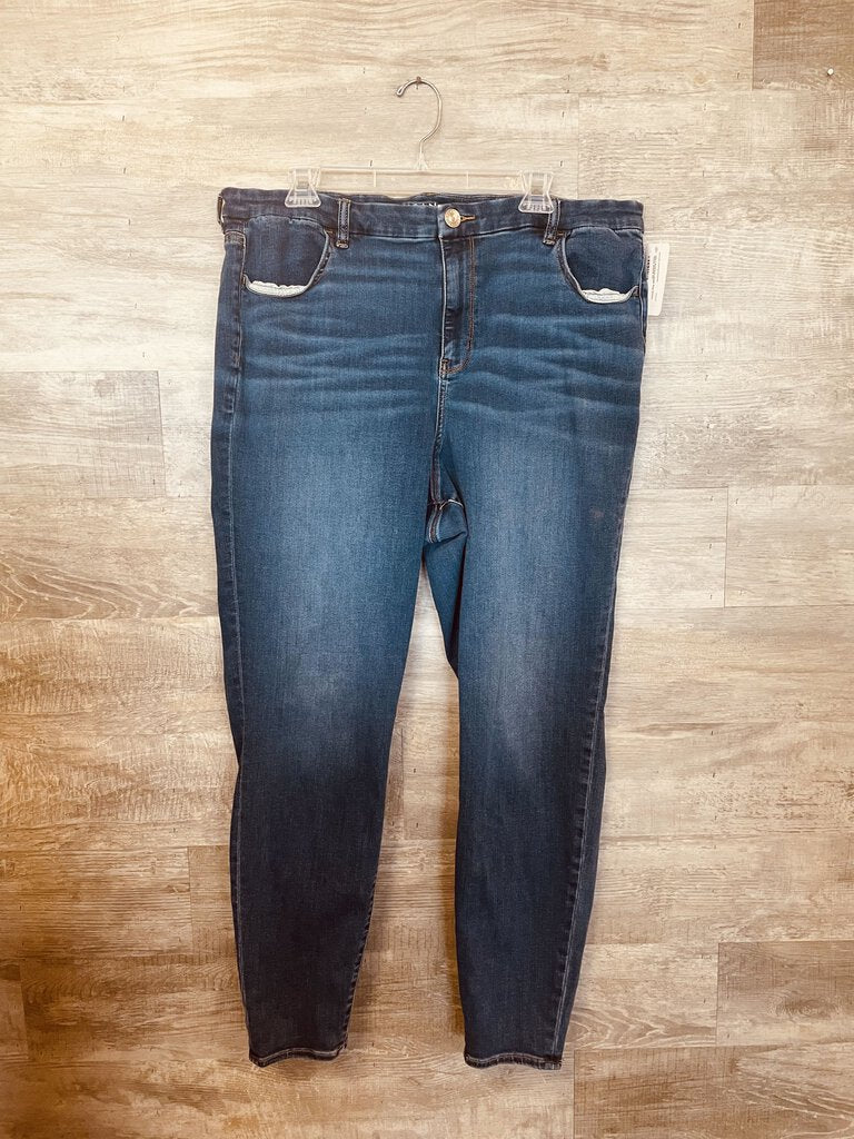 (20L) American Eagle Reg Skinny Jeans Woens