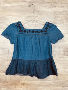 (M) Crown & Ivy Chambray Embroidered Shirt Girlds