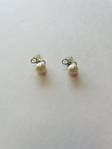 Bow Pearl Earrings Womens