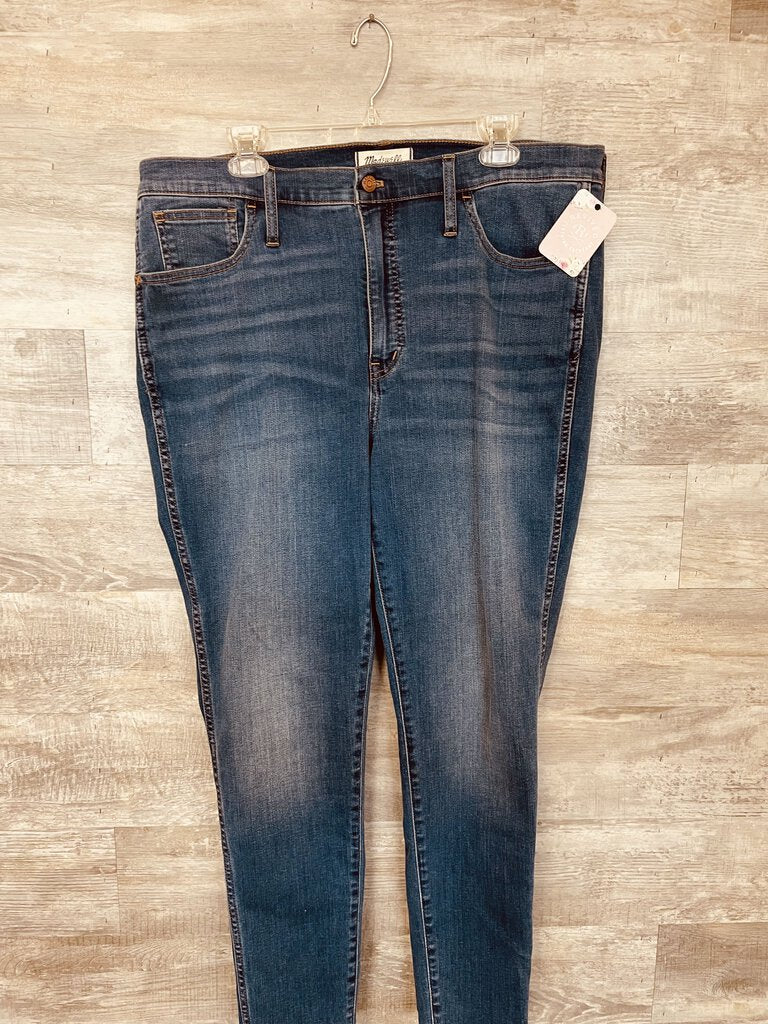 (33) Madewell Roadtripper Jeans Womens