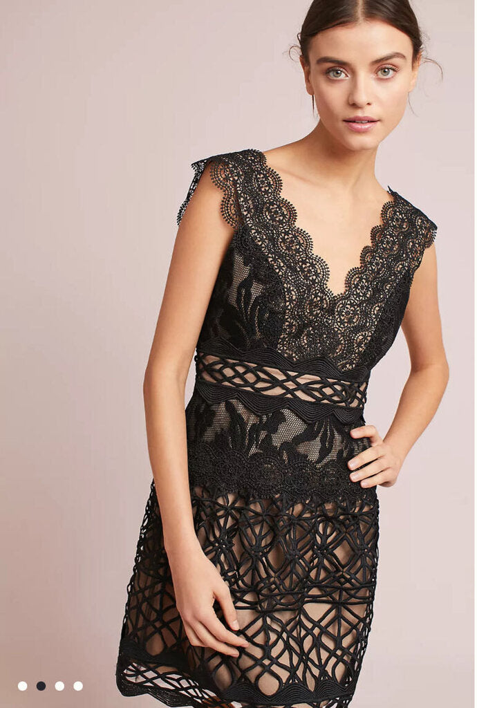 (2) Monique Lhuillier Black Lace Dress Womens