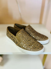 Load image into Gallery viewer, (6) Michael Kors Tan Slip on Casual Shoe Women&#39;s
