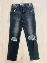 Load image into Gallery viewer, (27) Vervet Black Distressed Jeans Women&#39;s