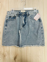 Load image into Gallery viewer, (S) Umgee Ligt wash Denim Skirt Womens