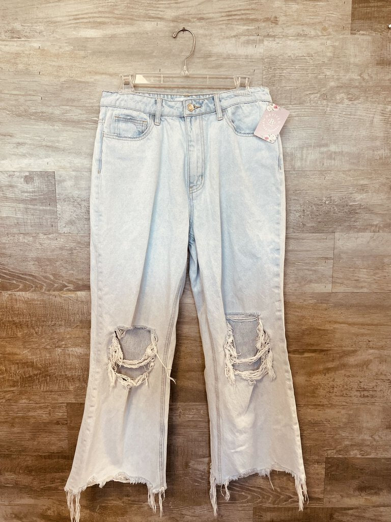 (29) Vervet Light Wash Distressed Jeans Womens