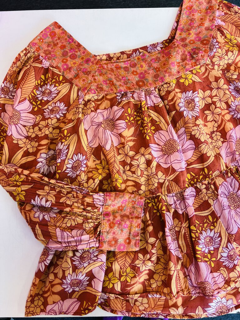 (XS) American Eagle Rust Floral Top Women's