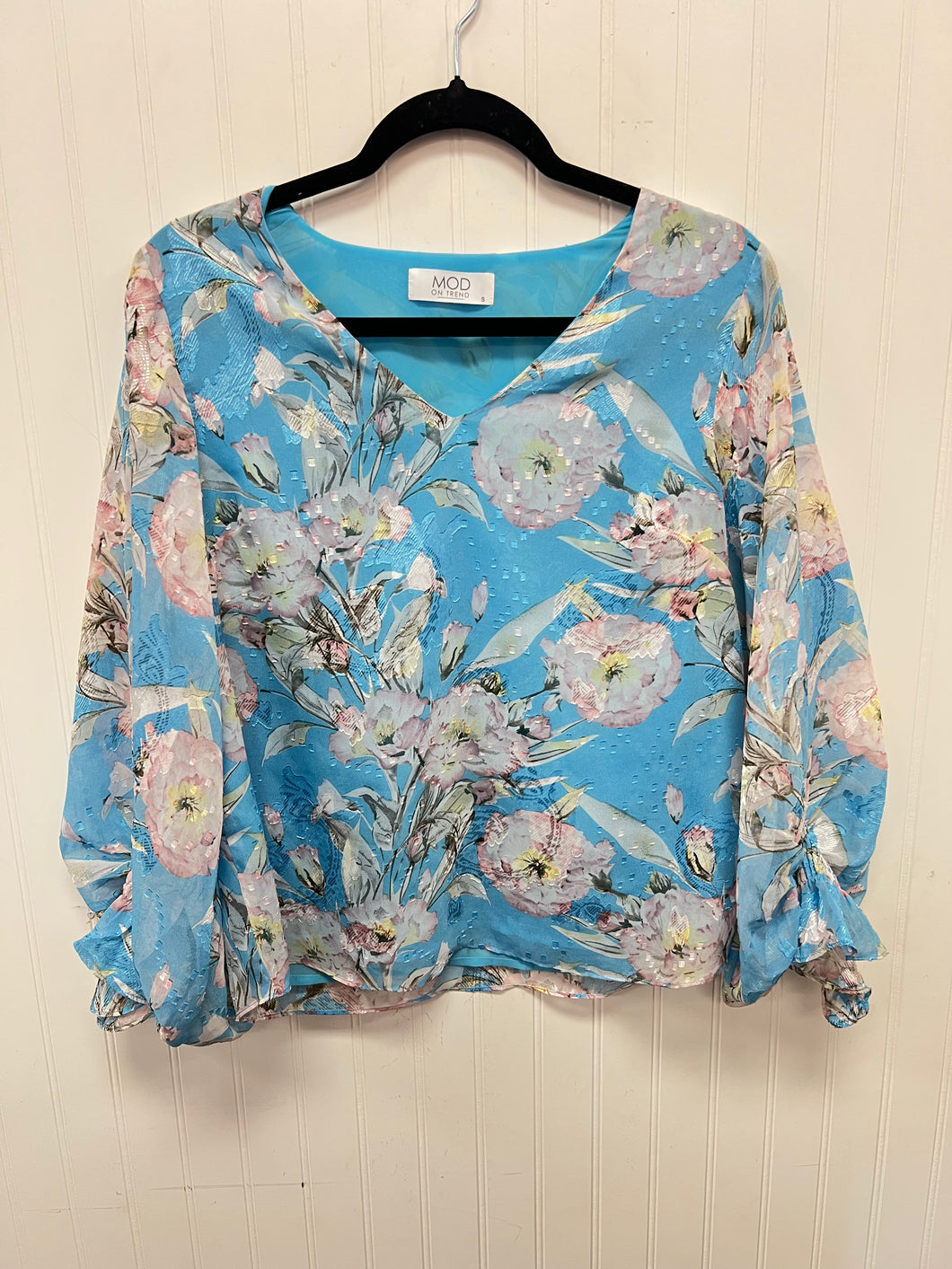 (S) Mod On Trend Blue Floral Shirt Womens