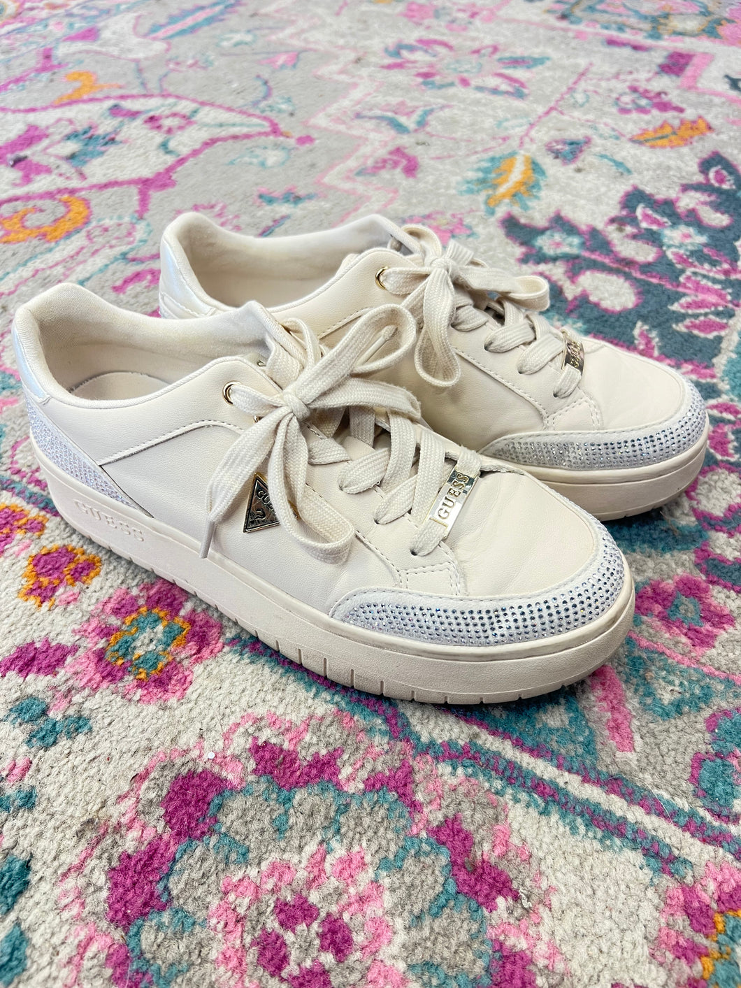 (8.5) Guess White Sparkle Tennis Shoes Womens