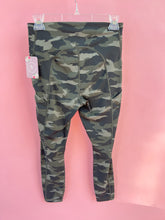 Load image into Gallery viewer, (S) Athleta Green Camo Leggings Womens