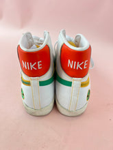 Load image into Gallery viewer, (12) Nike White Blazer Mid 77 Green Sneaker Men&#39;s