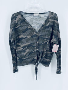 (M) Altar'd State Camo LS Button up Shirt Womens