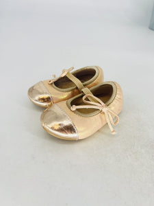 (4) Stuart Weitzman Rose Gold Shoes Girls