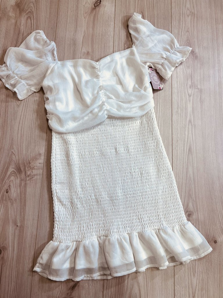 (M) Mod On Trend White Rouched Dress Womens