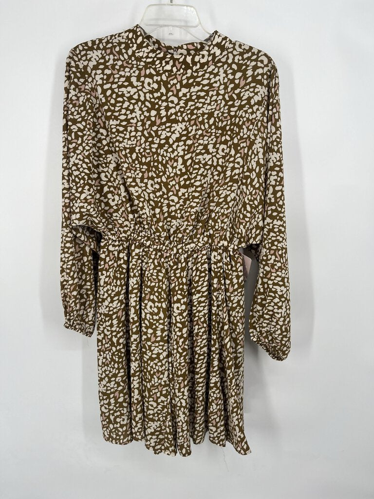 (M) Kora America Sage Speckled Dress