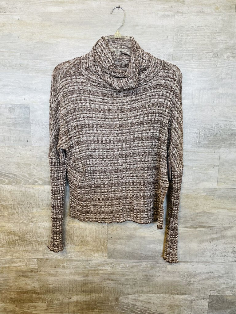 (M) Hayden Brown Ribbed Turtleneck Sweater Womens