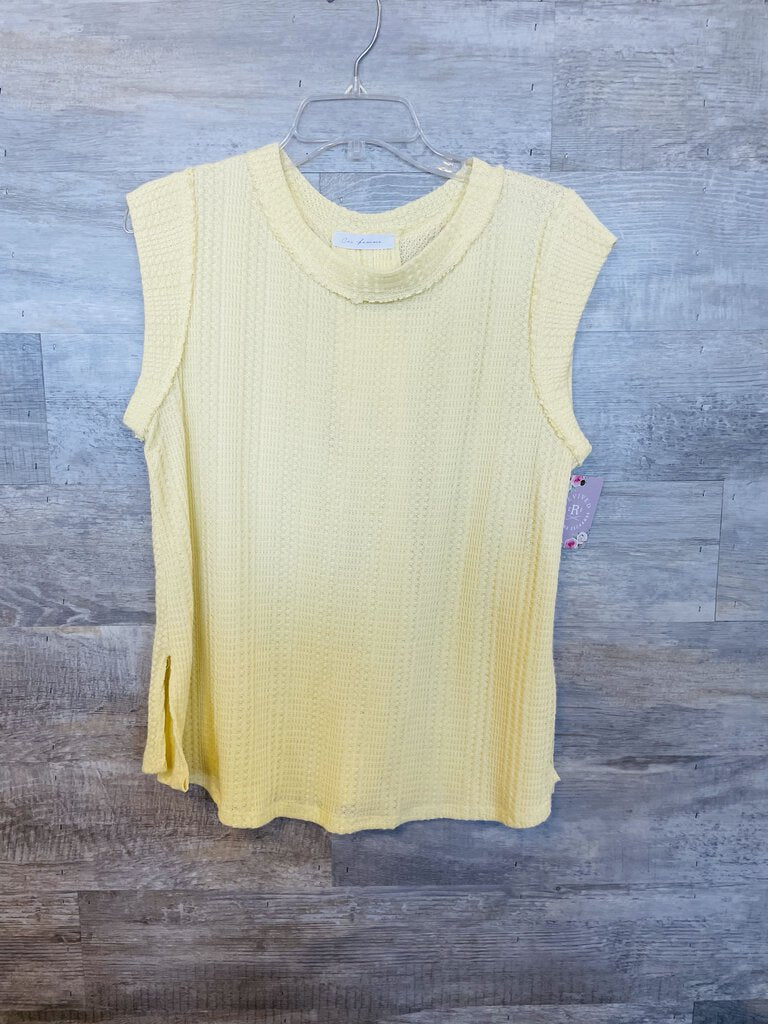 (M) Ces Femme Light Yellow Top