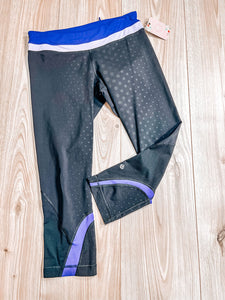 (8) Lululemon Black Purple Leggings Womens