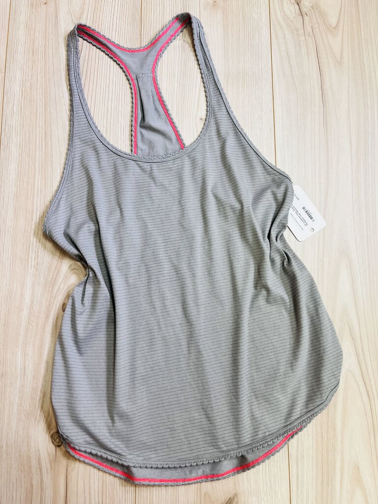 (4) Lululemon Grey Striped Scalloped Tank Womens