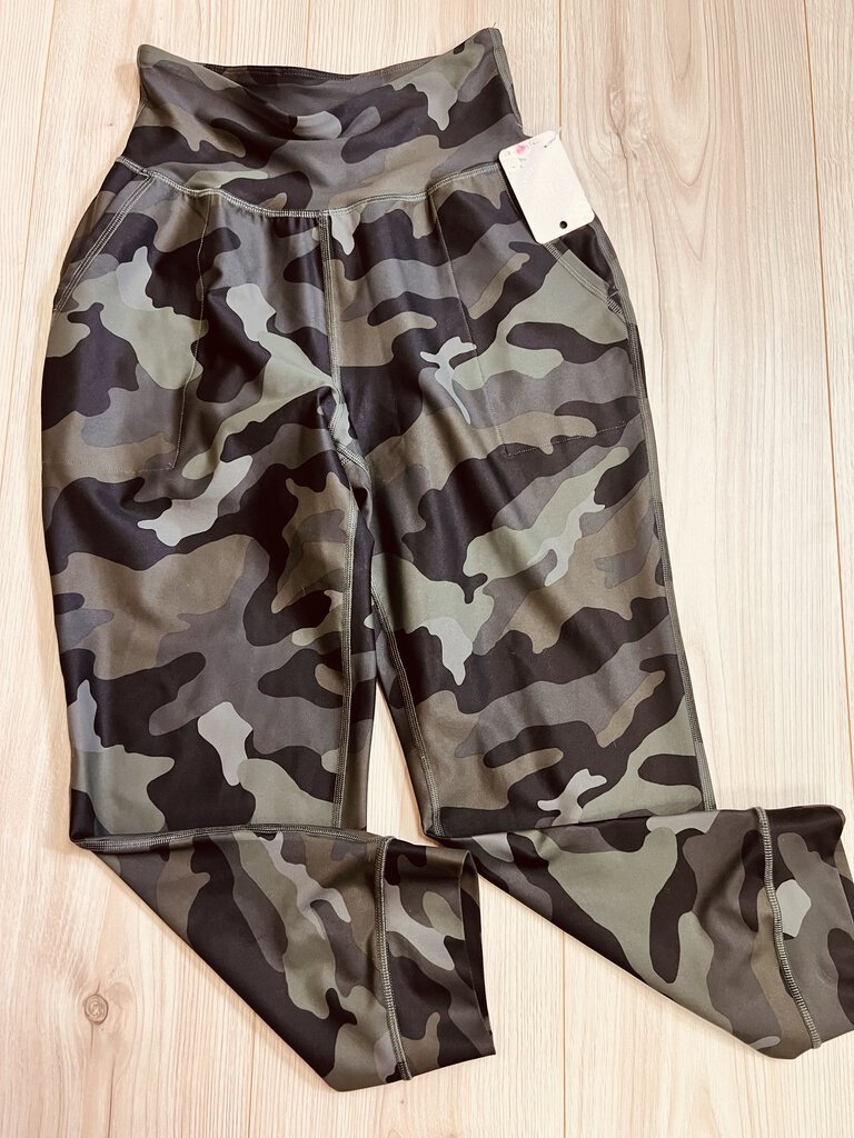 (S) Old Navy Camo Jogger Pant