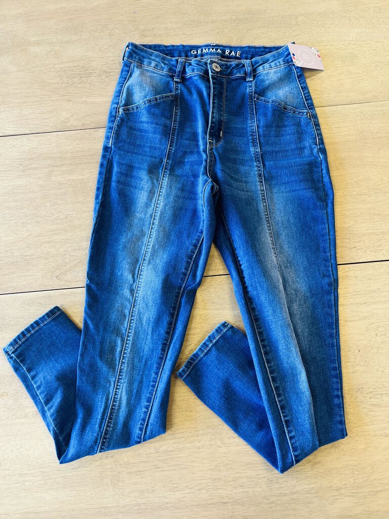 (7/28) Gemma Rae Regular Wash Skinny Jeans Womens