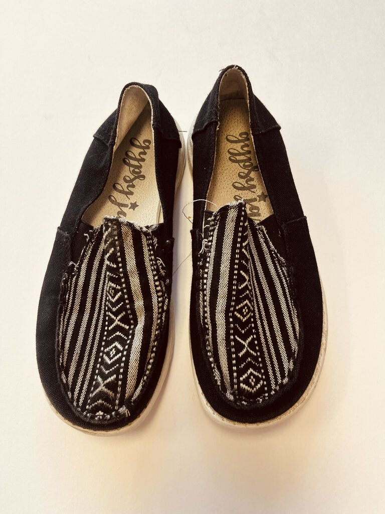 (6) Gypsy Jazz black Gray Slip On Women's