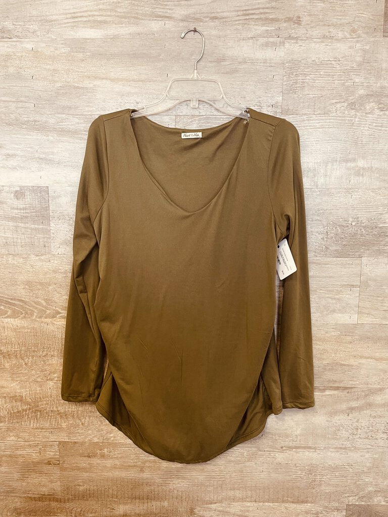 (1X) Heart & Hips Green Maternity Long Sleeve Womens