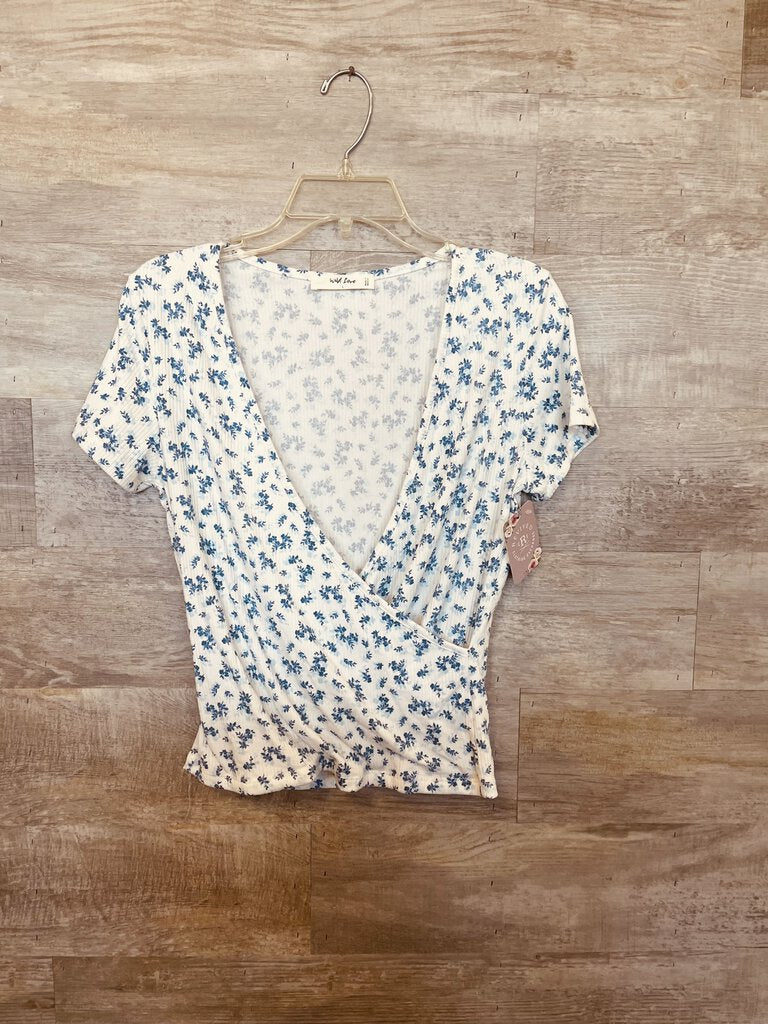 (Large) Wild Love White Blue Floral Ribbed Shirt Women's