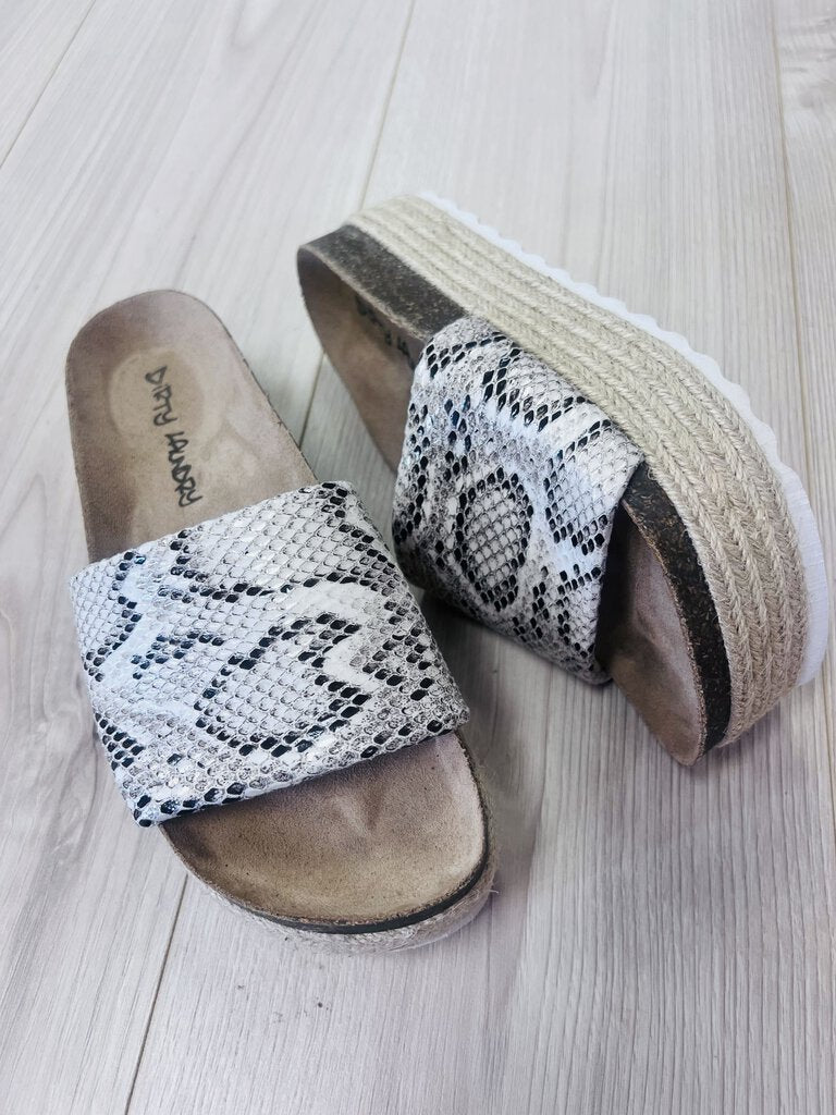 (6) Dirty Laundry Snakeprint Sandals Womens